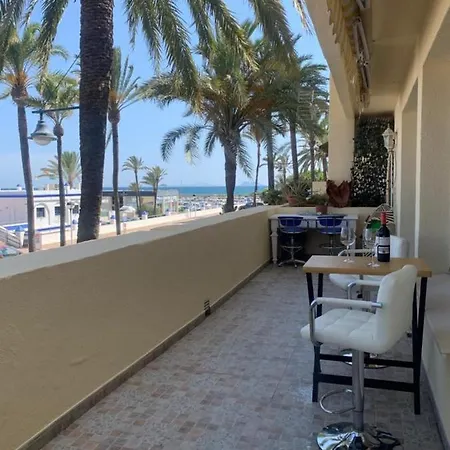 Beautiful 2-Bed Apartment In Estepona With Seaview אסטפונה